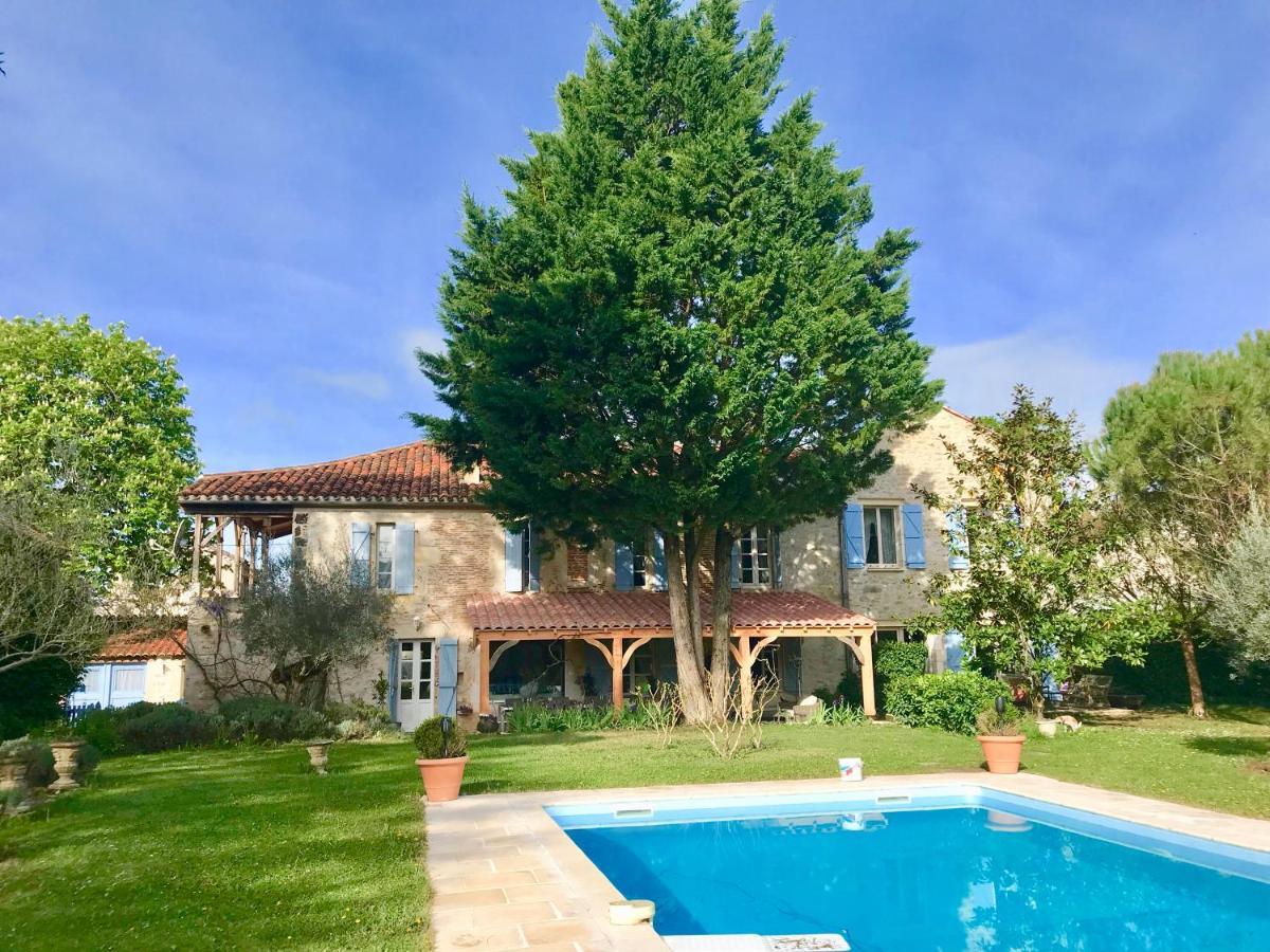 Le Relais Des Anges Bed and Breakfast Mercuès Exteriör bild