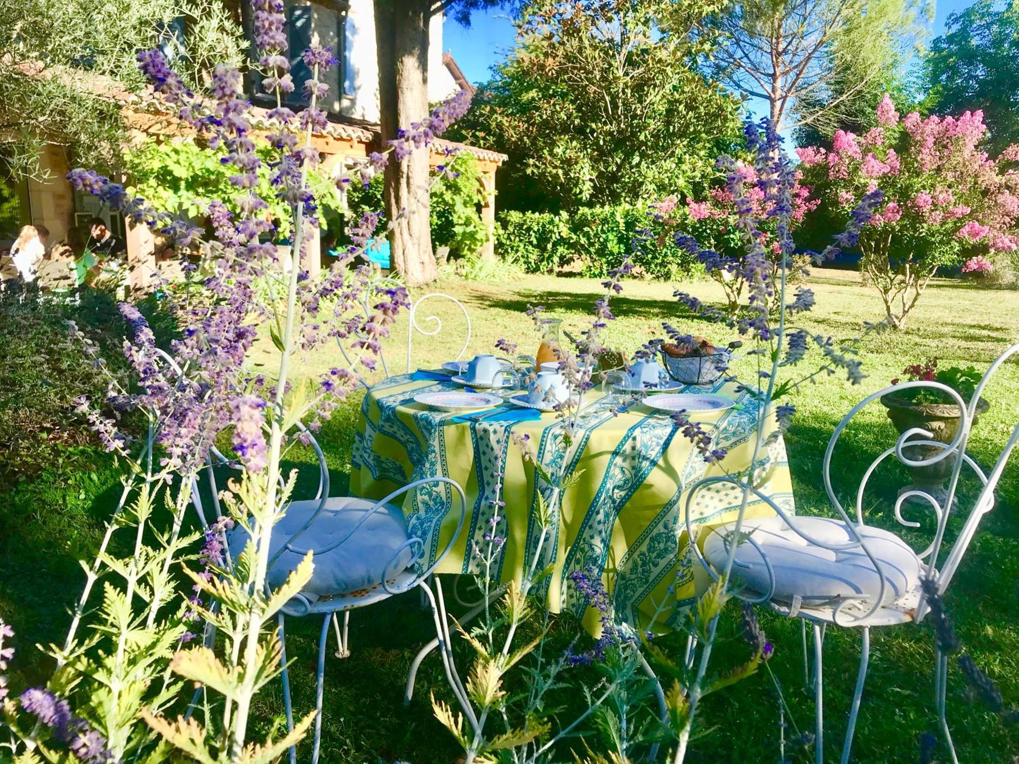 Le Relais Des Anges Bed and Breakfast Mercuès Exteriör bild