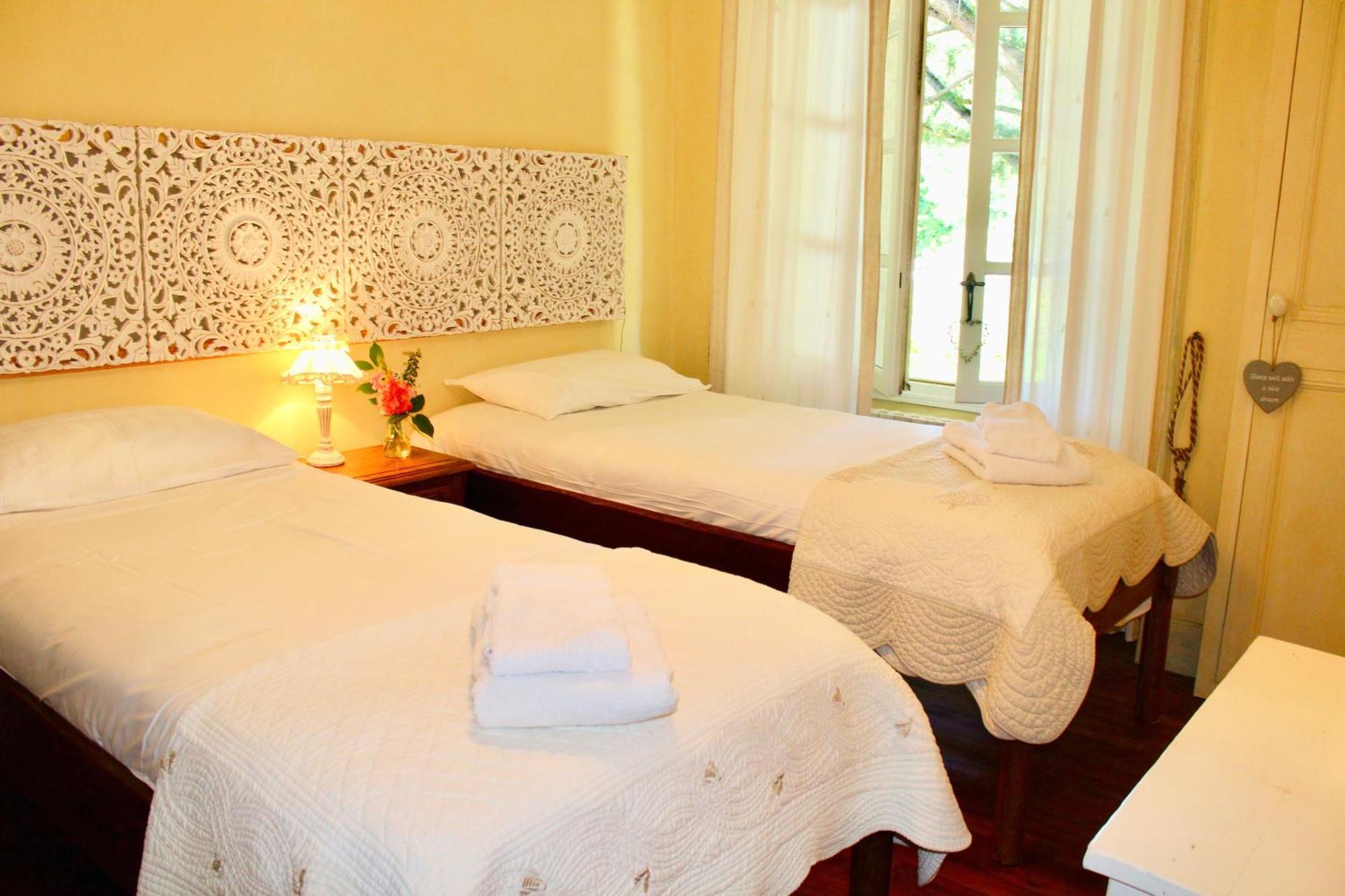 Le Relais Des Anges Bed and Breakfast Mercuès Exteriör bild