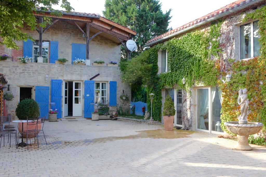 Le Relais Des Anges Bed and Breakfast Mercuès Exteriör bild